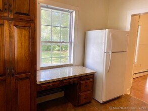 53 Horton Ave in Cheshire, CT - Foto de edificio - Building Photo