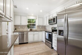 8756 Via De Ln in Scottsdale, AZ - Building Photo - Building Photo