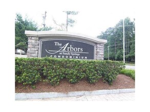 6940 Roswell Rd in Atlanta, GA - Building Photo - Building Photo