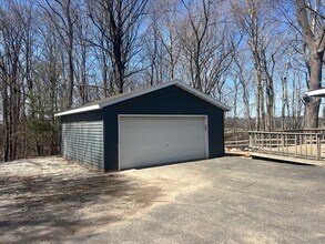 W330N4503 Lakeland Dr in Nashotah, WI - Building Photo - Building Photo