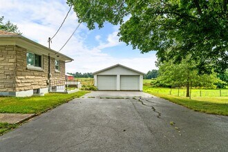 2725 Rhodelia Rd in Payneville, KY - Building Photo - Building Photo