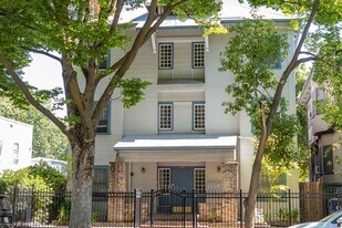 1421 G St in Sacramento, CA - Building Photo