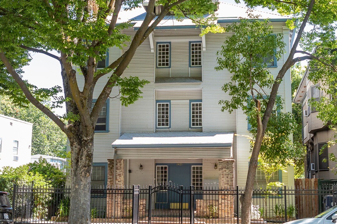 1421 G St in Sacramento, CA - Building Photo