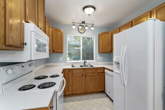 801 W Main St in Monroe, WA - Building Photo - Building Photo