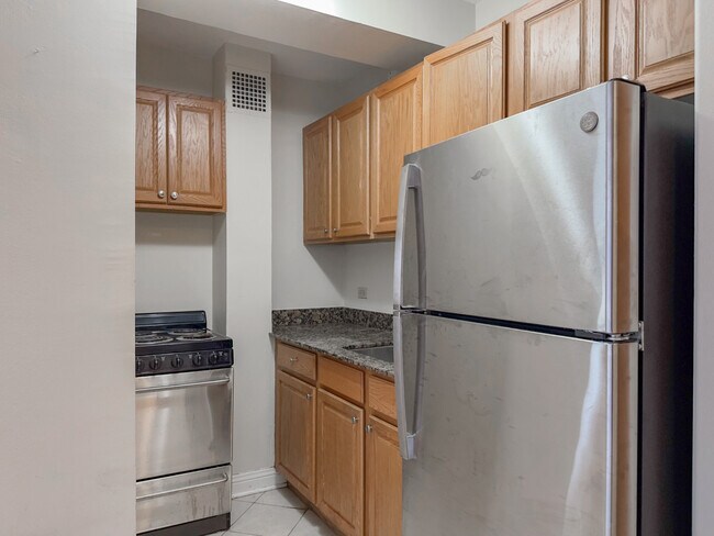 4180 N Marine Dr in Chicago, IL - Building Photo - Building Photo