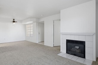 1908 Mountain Hills Ct in Las Vegas, NV - Building Photo - Building Photo