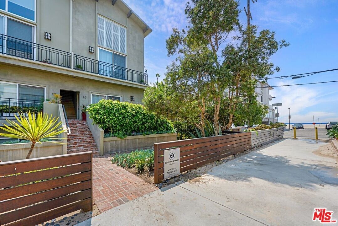 20 1/2 Northstar St in Marina Del Rey, CA - Building Photo
