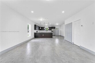 2360 SW 14th St in Fort Lauderdale, FL - Building Photo - Building Photo