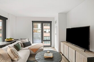 155 N Aberdeen St in Chicago, IL - Building Photo - Building Photo