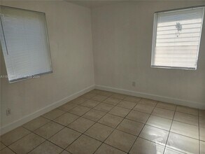 408 NW 8th St in Hallandale Beach, FL - Building Photo - Building Photo