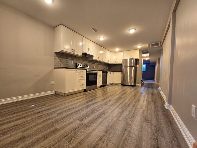 730 Clifton Dr in Oshawa, ON - Building Photo - Building Photo