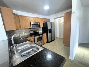 3951 Fernando Dr in Euless, TX - Building Photo - Building Photo