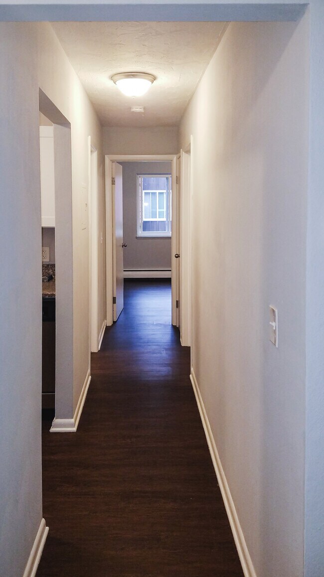 5216 Lake Rd Apartments and Nearby Sheffield Lake Apartments For Rent