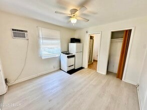 3226 S Atlantic Ave in Daytona Beach, FL - Building Photo - Building Photo