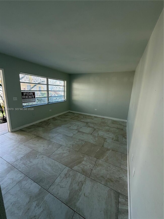 1320 12th Ave S in Lake Worth Beach, FL - Building Photo - Building Photo