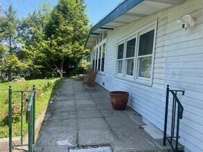27 Crescent Cir in Rock Hill, NY - Building Photo - Building Photo