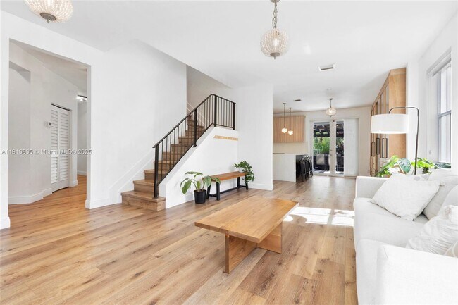 932 Nandina Dr in Weston, FL - Building Photo - Building Photo