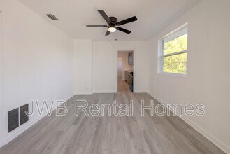 3322 N Davis St in Jacksonville, FL - Building Photo - Building Photo