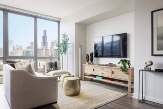 165 N Sangamon St in Chicago, IL - Building Photo - Building Photo