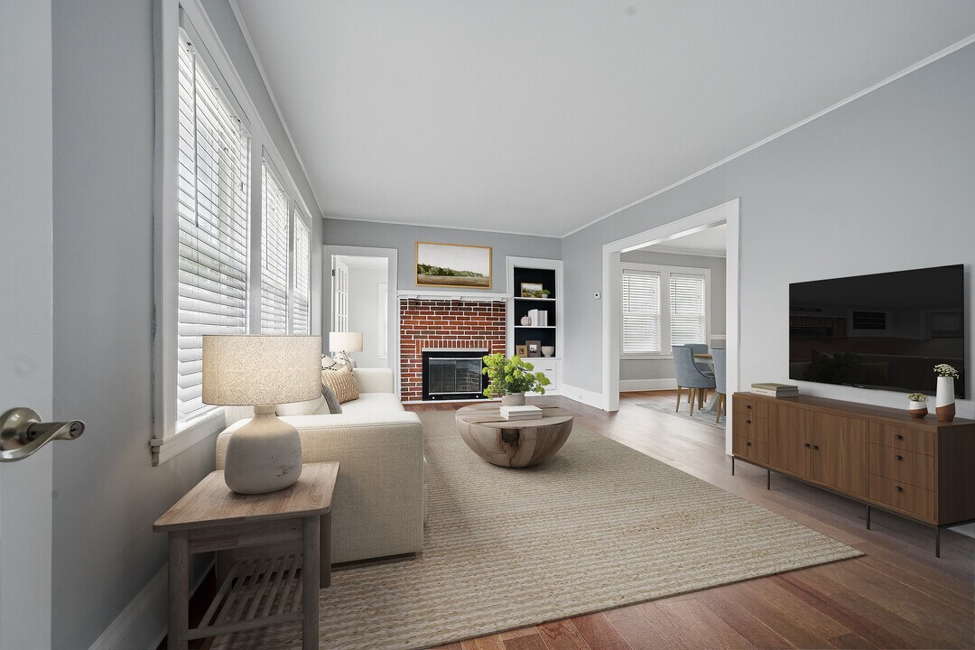 4 Chauncey Street, Unit 4 in Watertown, MA - Building Photo