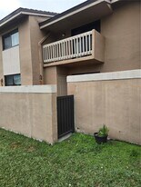 15433 SW 80th St in Miami, FL - Building Photo