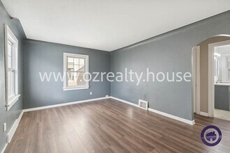 2022 Balkan Pl in Toledo, OH - Building Photo - Building Photo