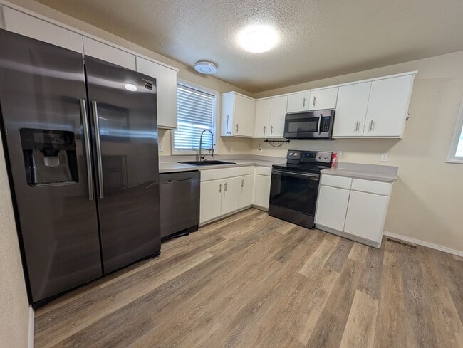property at 634 10th St