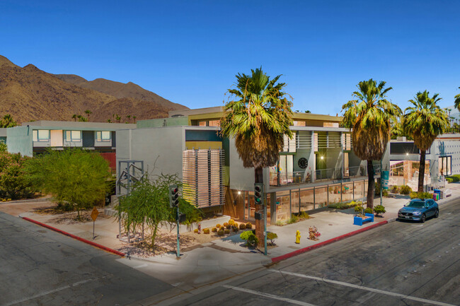 803 N Palm Canyon Dr in Palm Springs, CA - Building Photo - Building Photo