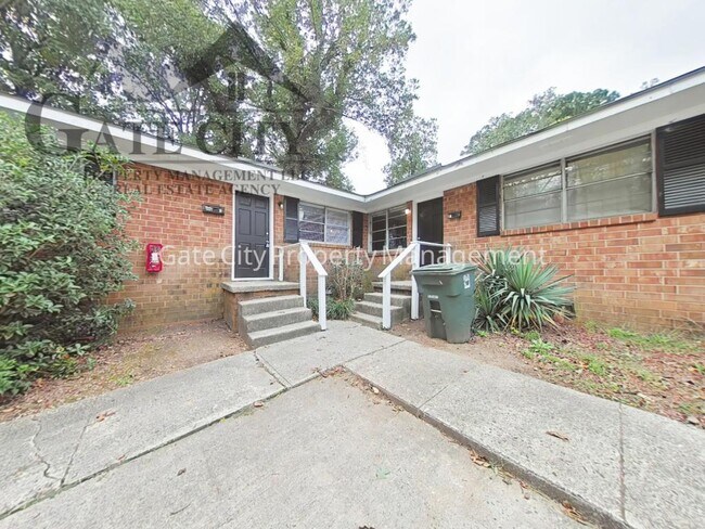 property at 2021 Maywood St