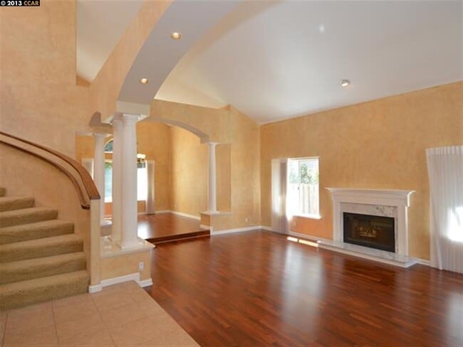 property at 655 Sun Tree Ct