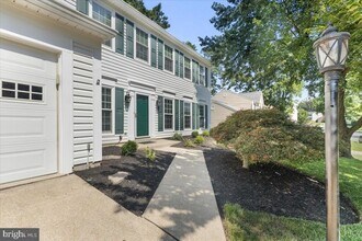 12562 Cricket Ln in Woodbridge, VA - Foto de edificio - Building Photo