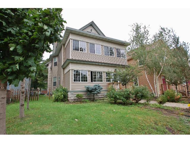 3212 Pillsbury Ave S, Unit 1 in Minneapolis, MN - Foto de edificio