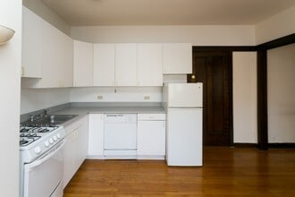 821 W Waveland Ave in Chicago, IL - Building Photo - Building Photo