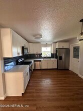 6117 Clifton Ave in Jacksonville, FL - Building Photo - Building Photo