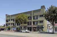 2853-2861 E Florence Ave in Huntington Park, CA - Foto de edificio - Building Photo