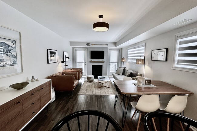 property at 2 Cove Ct