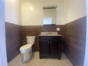 285 Waterview Ave in Bridgeport, CT - Building Photo - Building Photo