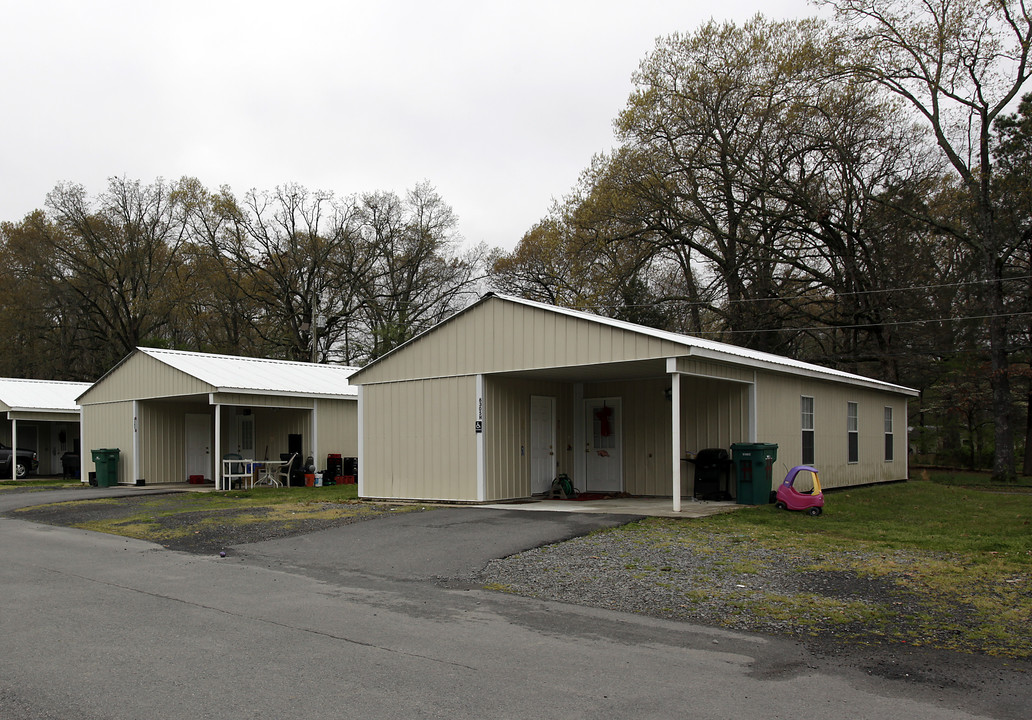 6305 Jacksonville Cutoff Rd in Jacksonville, AR - Building Photo