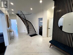 62 Joseph Crescent in Barrie, ON - Building Photo - Building Photo