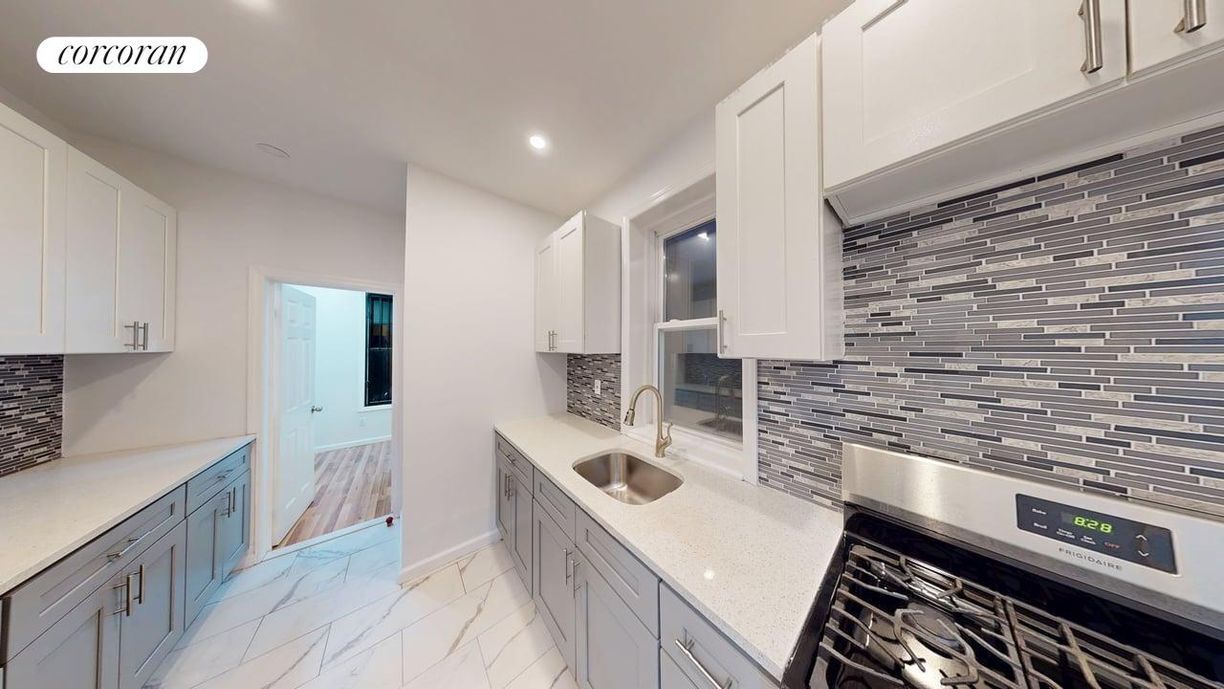 949 Prospect Pl in Brooklyn, NY - Building Photo