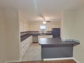 334 E 79th St S in Wichita, KS - Building Photo - Building Photo