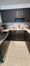 1511 NE 160th St in North Miami Beach, FL - Building Photo - Building Photo
