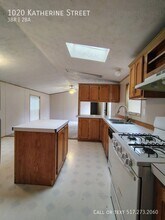 1020 Katherine St in Vermillion, SD - Building Photo - Building Photo