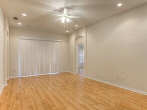 1101 Rolling Stone Run in Odessa, FL - Foto de edificio - Building Photo