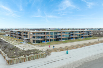 Island House Condos in Corpus Christi, TX - Building Photo - Building Photo