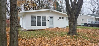 1793 Sheffield Dr in Akron, OH - Building Photo