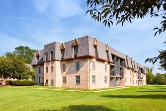 2124 Grafton Dr in Wilmington, DE - Building Photo - Building Photo