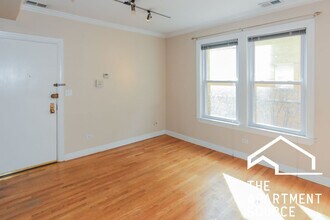628 W Roscoe St, Unit 1N in Chicago, IL - Building Photo - Building Photo