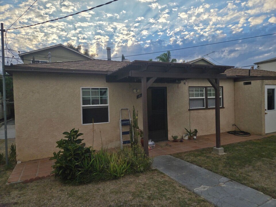 3424-28 Del Rey St in San Diego, CA - Building Photo