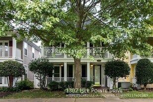 1302 Isle Pointe Dr in Memphis, TN - Building Photo